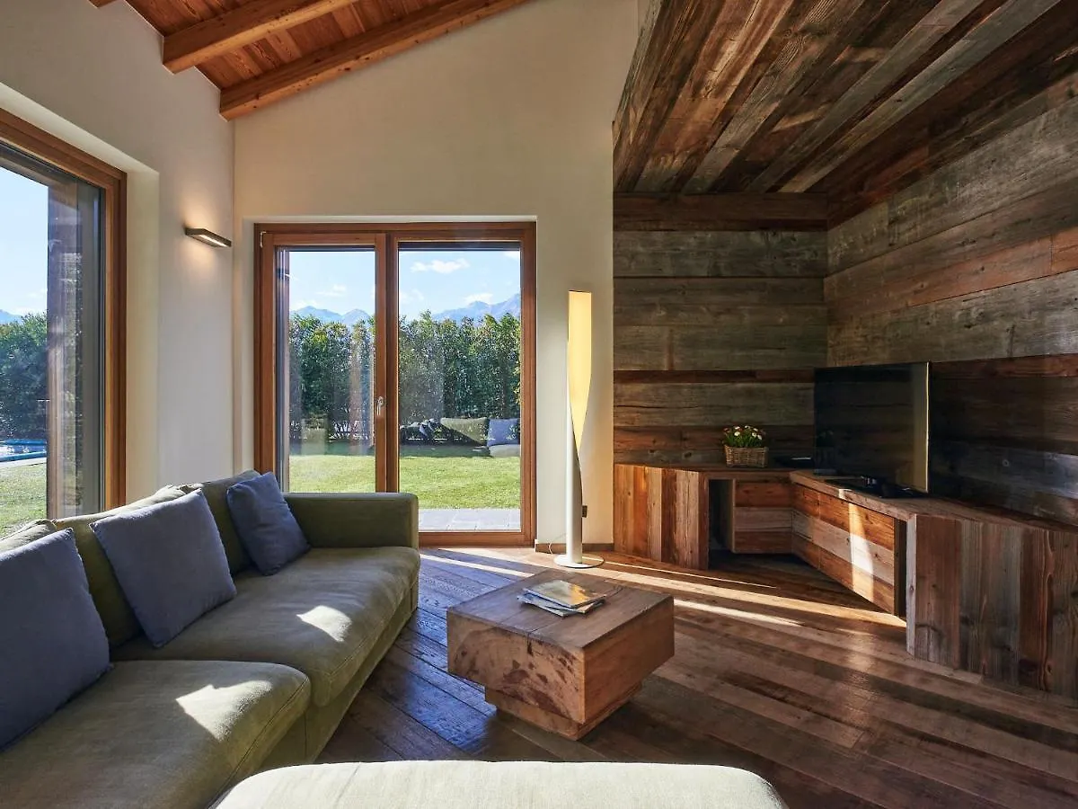 Villa Woodhouse By Interhome Colico 0*,  Italië