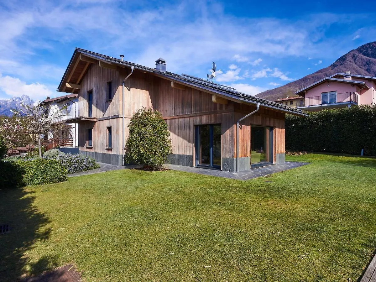 Villa Woodhouse By Interhome Colico 0*,  Italië
