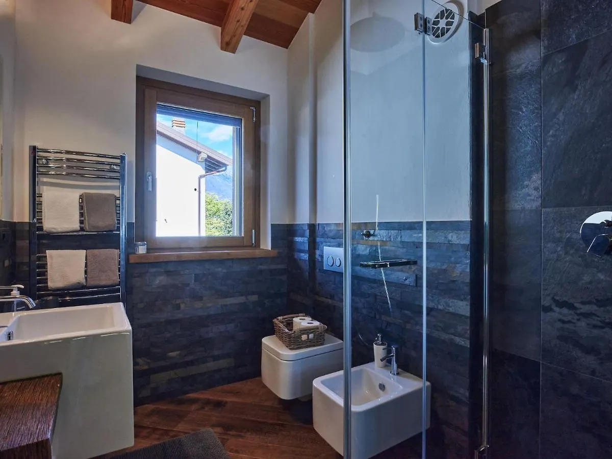Villa Locazione Turistica Woodhouse Colico 0*,  Italia
