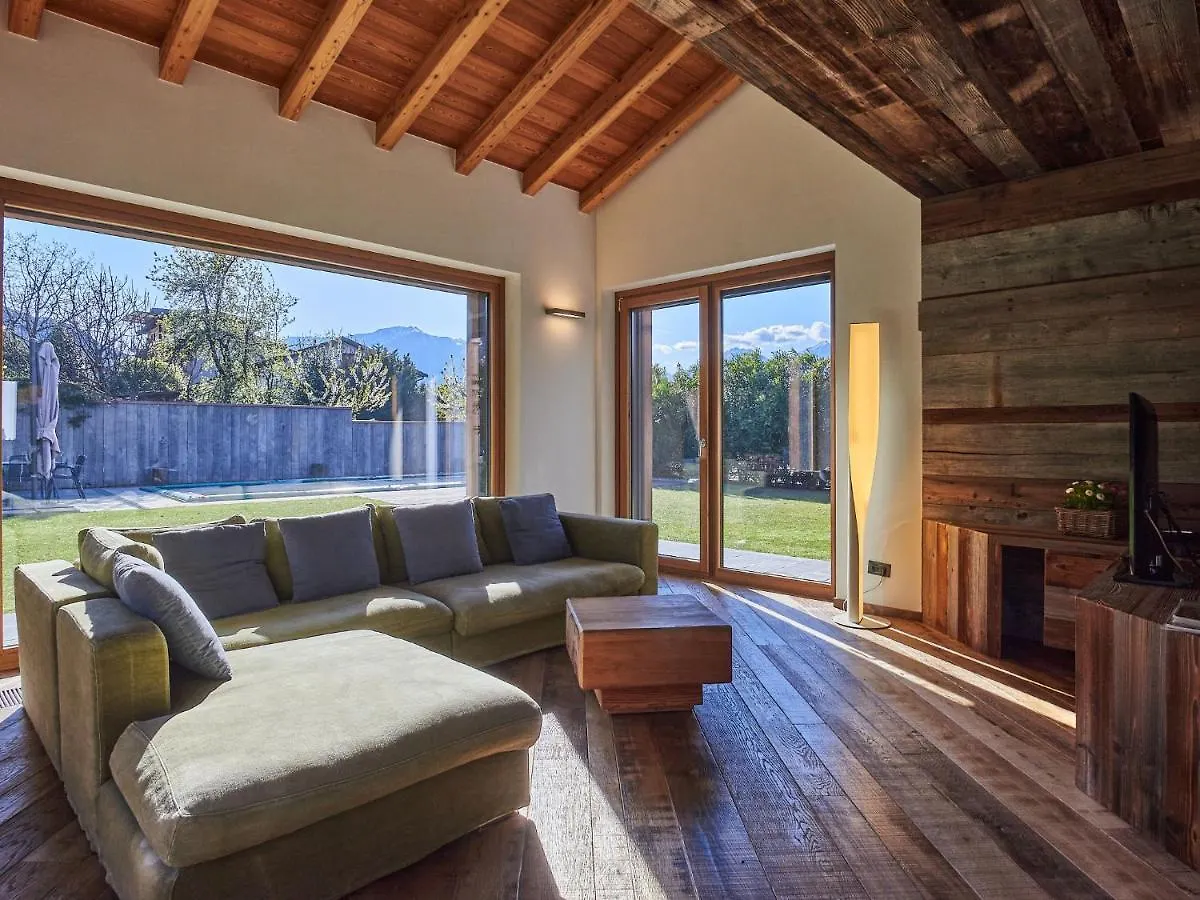 Villa Locazione Turistica Woodhouse Colico